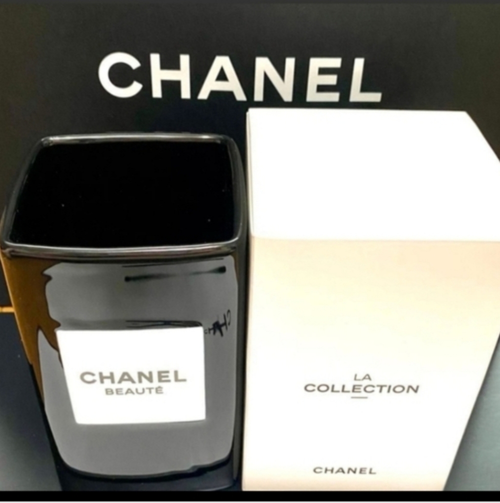 CHANEL Large New & Authentic Glass Vanity Night Stand Desk Organizer, With Box .